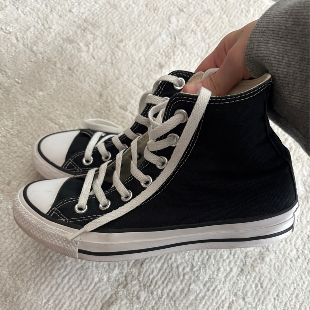 Converse black & white high-tops
